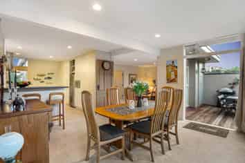 1/8 & 2/8 Wendover Road, Glendowie