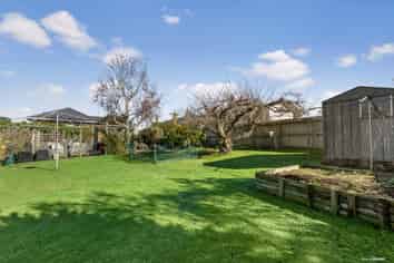 88 Target Road, Totara Vale