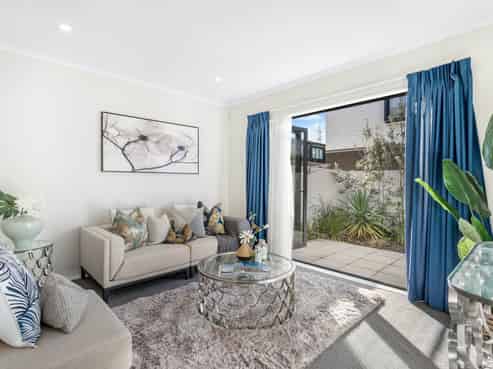 7 Whale Road, Mount Wellington