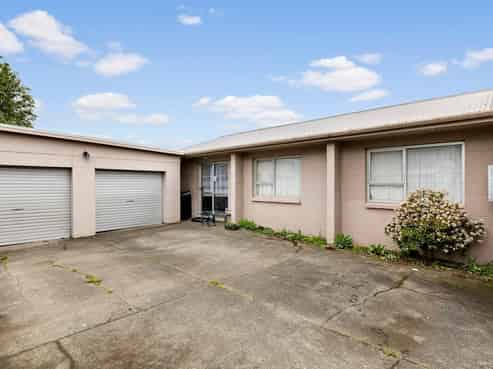 48 Range View Road, Mount Albert