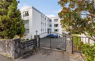 9/11 St Georges Bay Road, Parnell