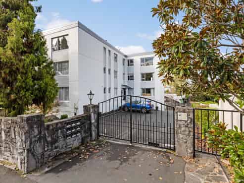 9/11 St Georges Bay Road, Parnell