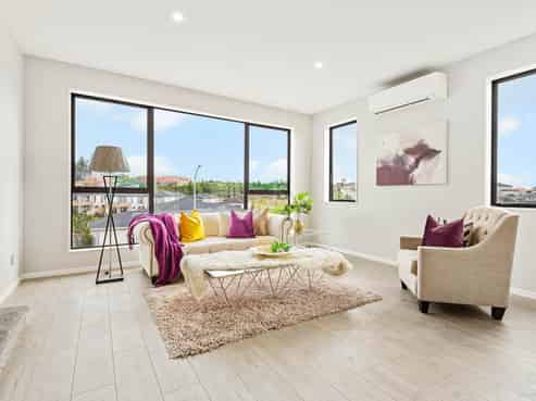 21 Mcwhirters Farm Lane, Massey