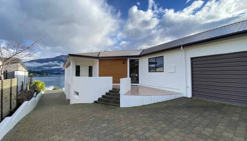 1234 Bay View Road, Kelvin Heights