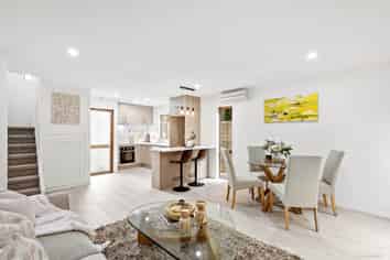 6/165A Carrington Road, Mount Albert