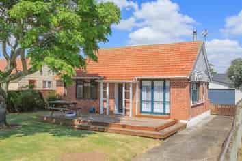 5 Kawiti Avenue, Point England