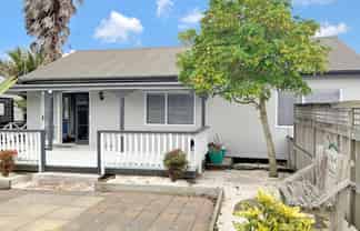 3/30 Makora Road, Massey