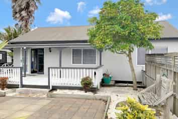 3/30 Makora Road, Massey