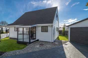 21B Towai Street, Stoke