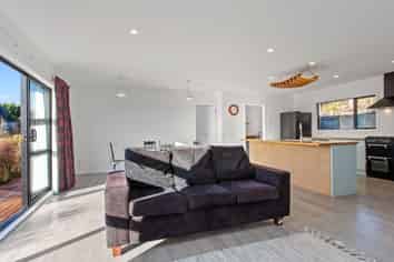 12 Valley Road, Greta Valley