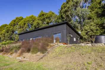 12 Valley Road, Greta Valley
