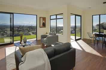 9 Pioneer Heights, Richmond