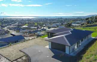 9 Pioneer Heights, Richmond