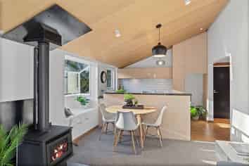 2/63 Papanui Road, Merivale