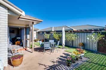 4 Blythfield Place, Taradale