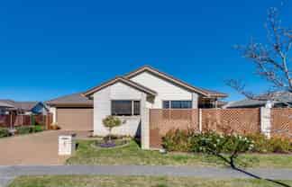 4 Blythfield Place, Taradale