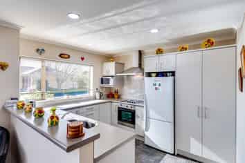 4 Blythfield Place, Taradale