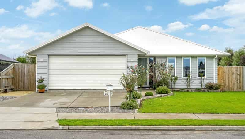25 Stoneleigh Drive, Masterton