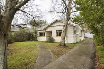 29 Worcester Street, West End