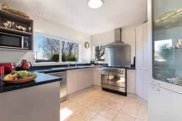 82 Moore Street, Cambridge