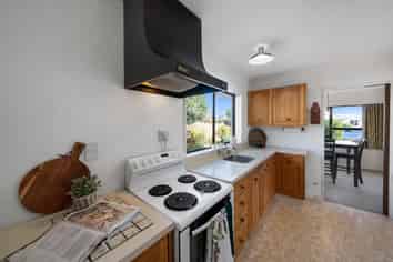 7 Oriwa Street, Waikanae