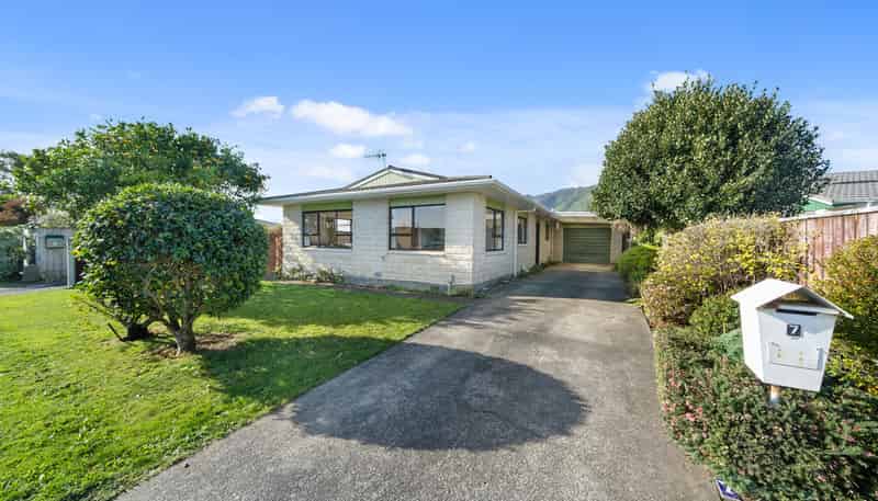 7 Oriwa Street, Waikanae