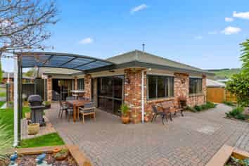 4 McCahon Drive, Pukehangi