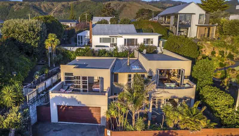 13 Karekare Road, Raumati South