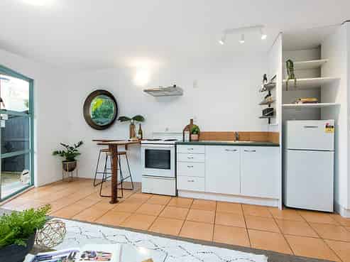 2/4 Wynyard Road, Mount Eden