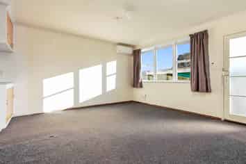 5/458 West Coast Road, Glen Eden