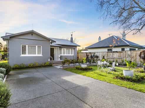 11 Alexander Street, Avenues