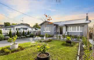 11 Alexander Street, Avenues