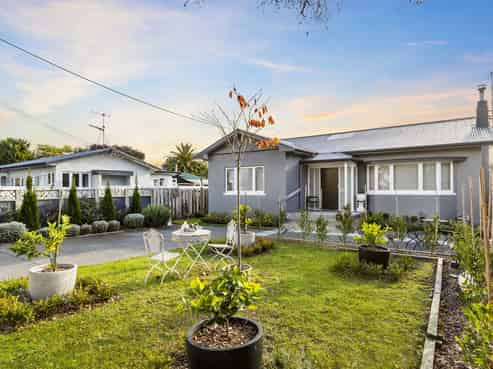 11 Alexander Street, Avenues