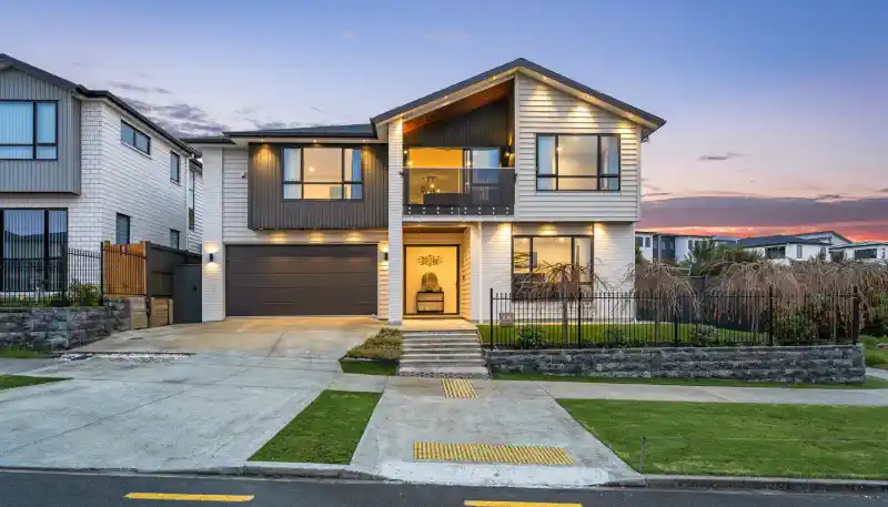 25 Lime Hill Rise, Flat Bush