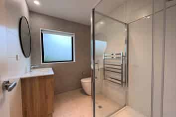 42 Boon lane, Aukopae