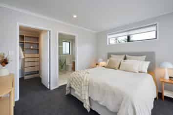 10 Te Ara Waiaroa, Omata