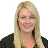 Julie 0032800000qFSw0AAG Williams 0032800000qFSw0AAG