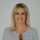 Christopher 0032800000qFBrAAAW Jones 0032800000qFBrAAAW