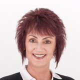 Patrick 0032800000qFDaWAAW Henderson 0032800000qFDaWAAW