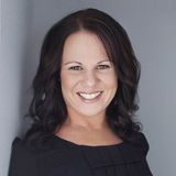 Amy 0032800000qFFJHAA4 Simmons 0032800000qFFJHAA4