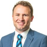 Christopher 0030K00002DArKBQA1 Kelly 0030K00002DArKBQA1